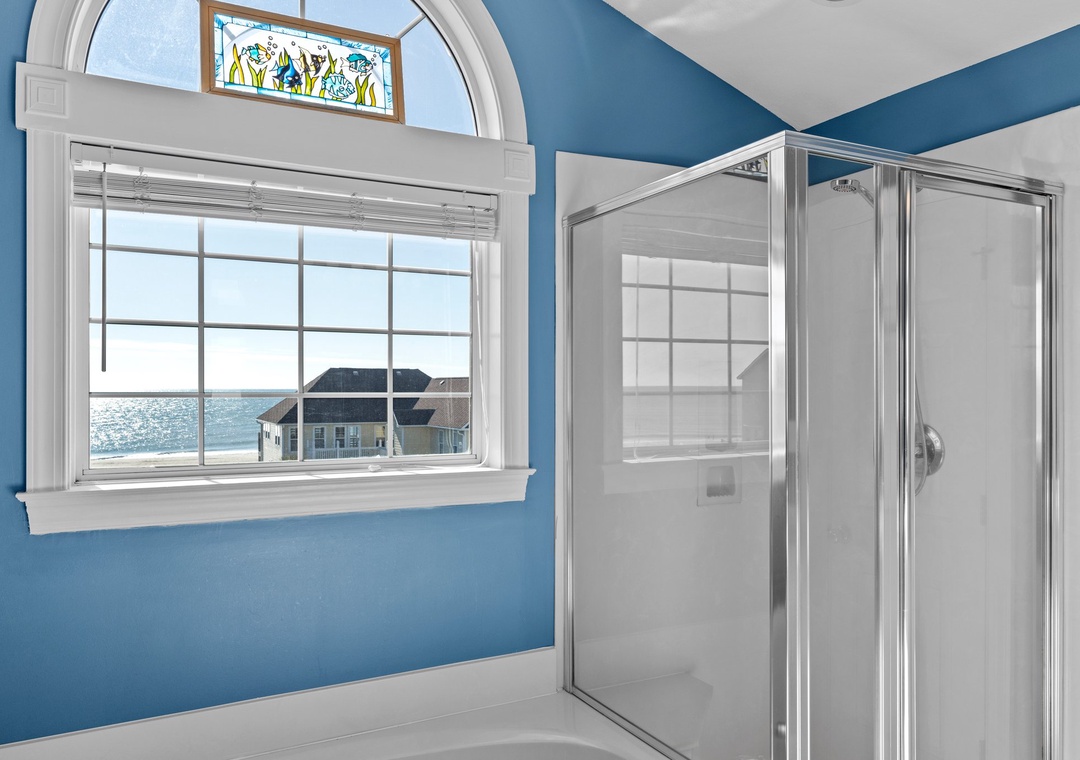 King Room Bathroom