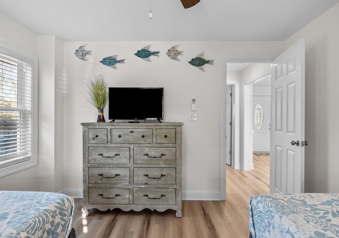 2 Twin Bedroom