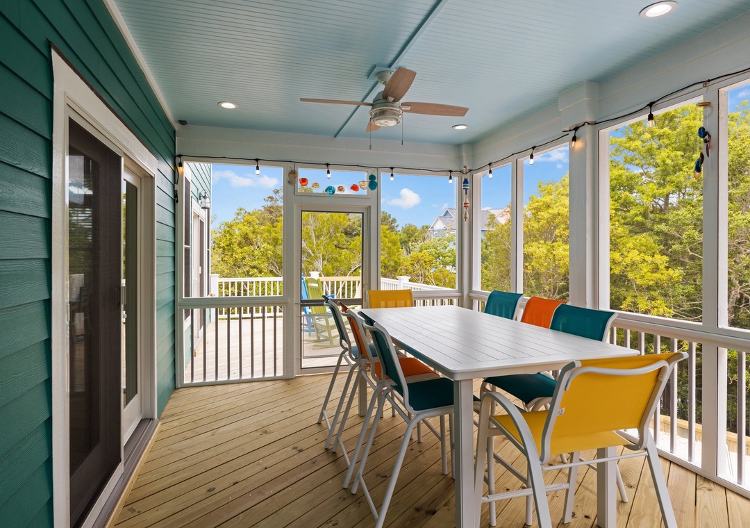 Screened in Porch