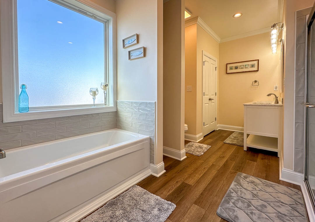 2 Master Bathroom