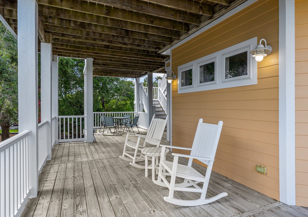 Mid-Floor Deck
