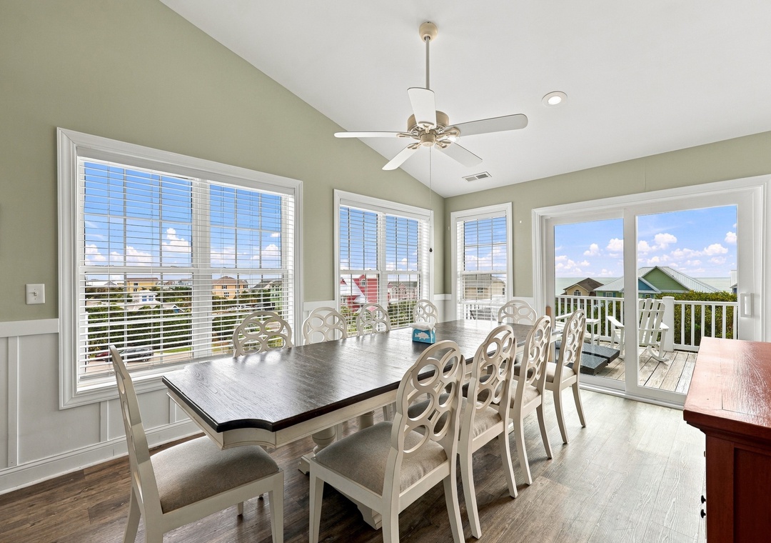 A Time to Remember | Top Level Dining Area