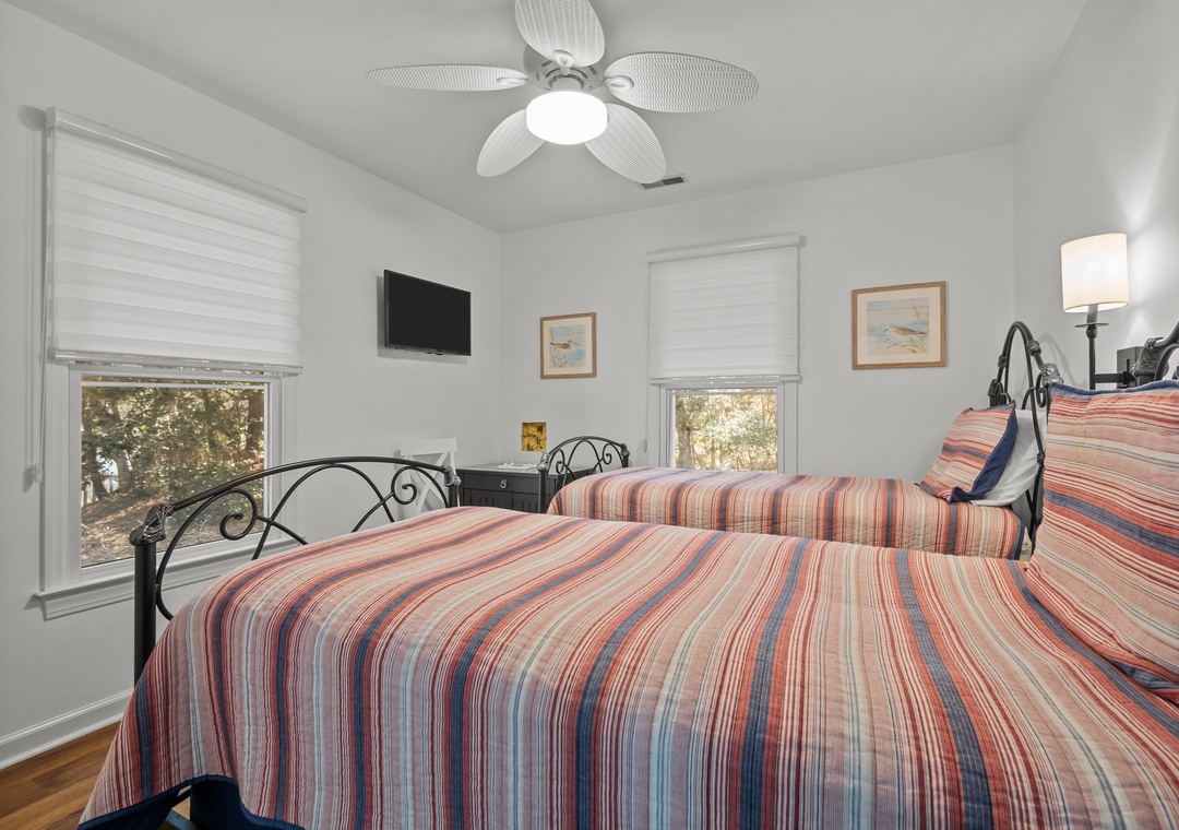 Twin Bedroom