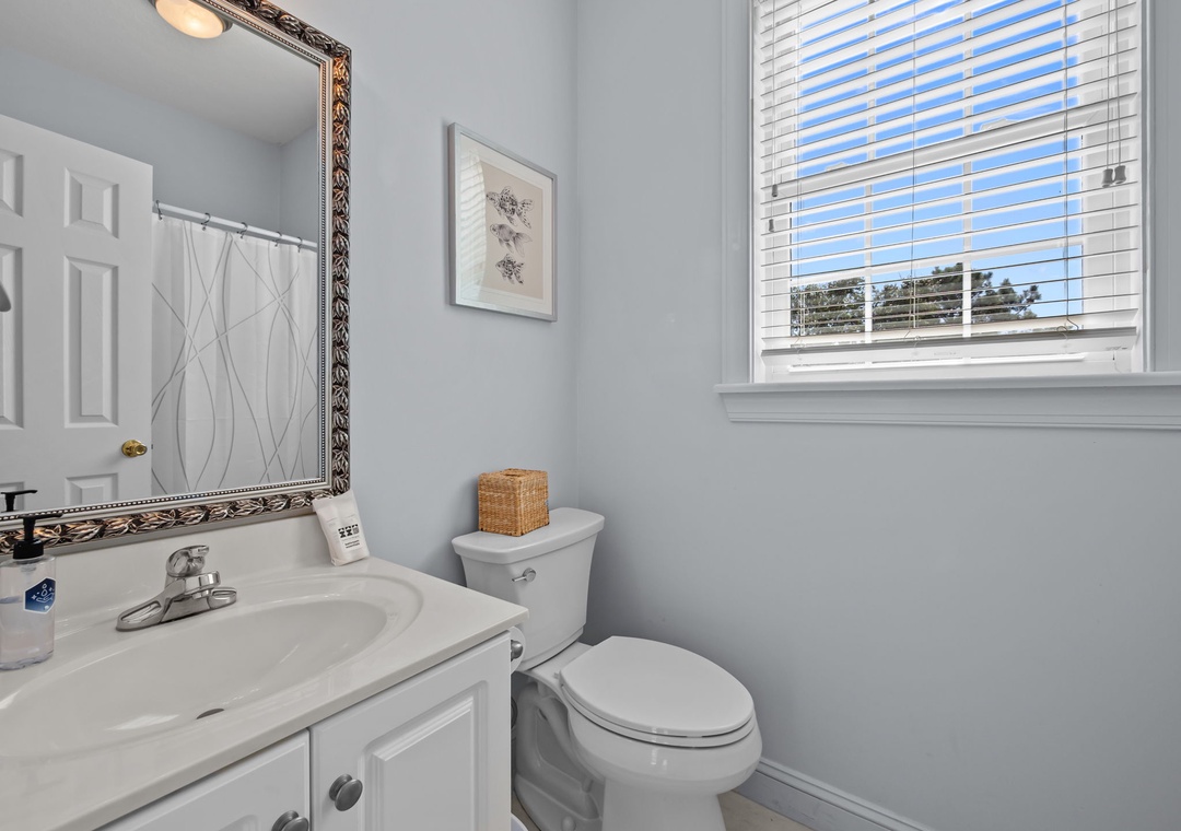 Mid-Floor Bathroom