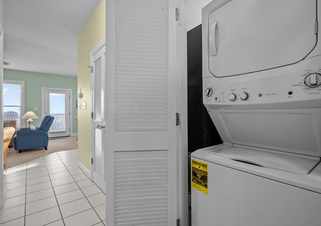 Your in-unit washer and dryer combo keeps your beach clothes fresh throughout your stay.
