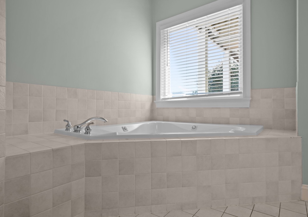 Primary Suite Bathroom