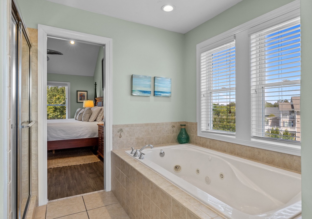 Primary King Suite (Top Floor) Bathroom