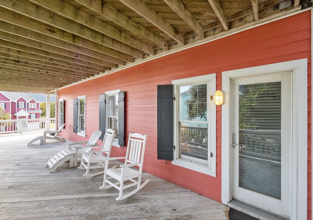 Mid-Floor Deck