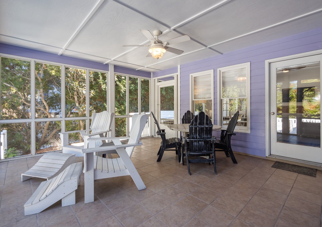 2 Screened in porch