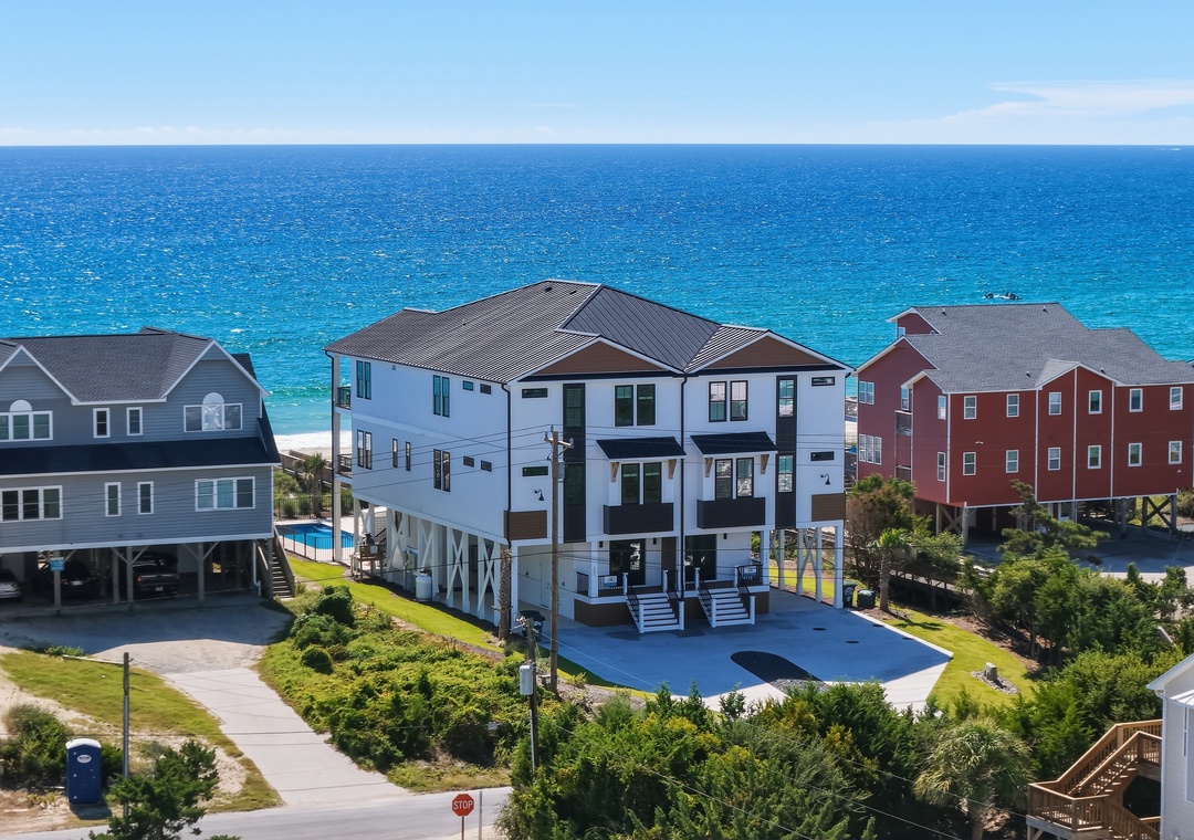 Sea Spray West | Aerial Front Exterior