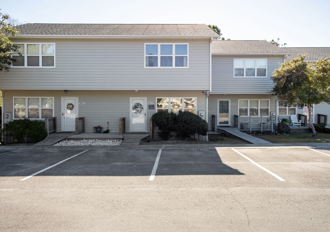 2 parking Spaces per Unit.