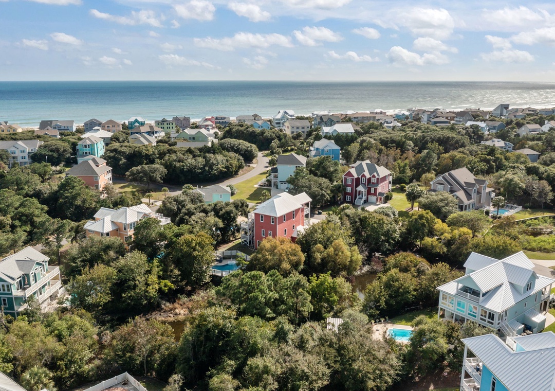 Birds Eye View of the Spinnakers Neighborhood