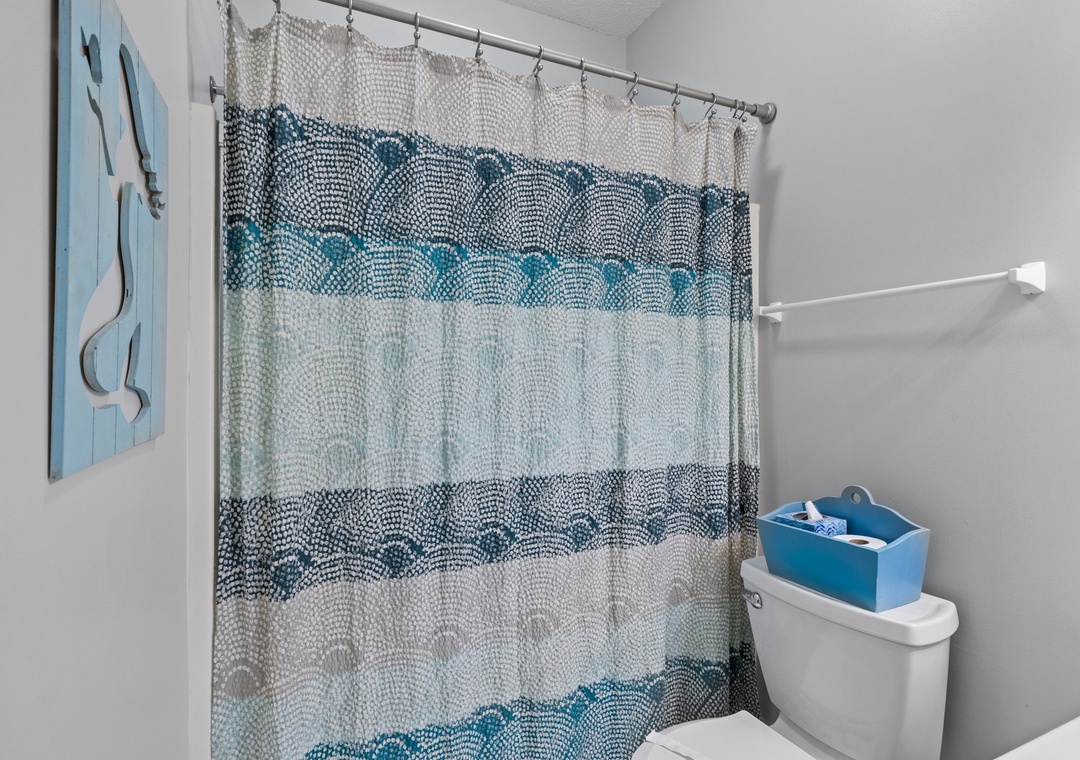 Mid-Floor Hallway Bathroom