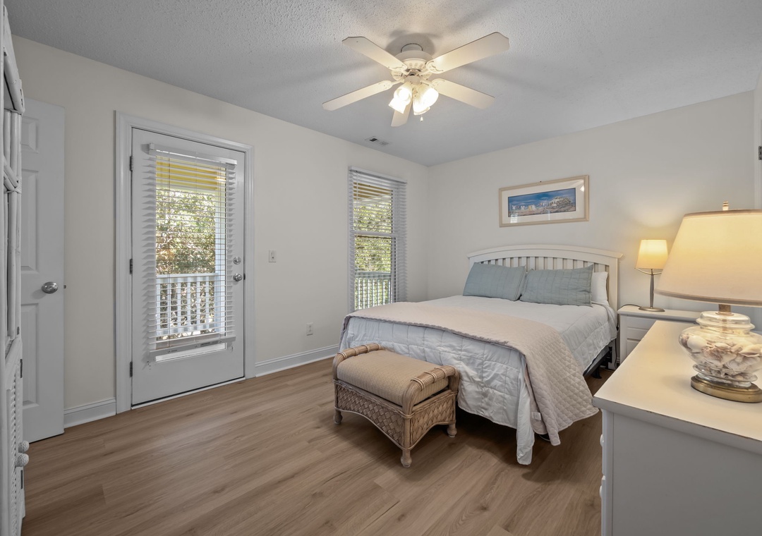 Top Floor Queen Room
