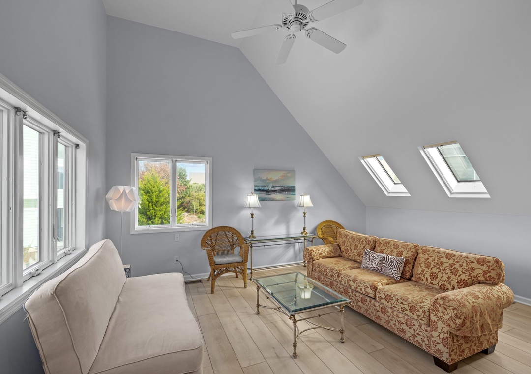 2nd Living Area