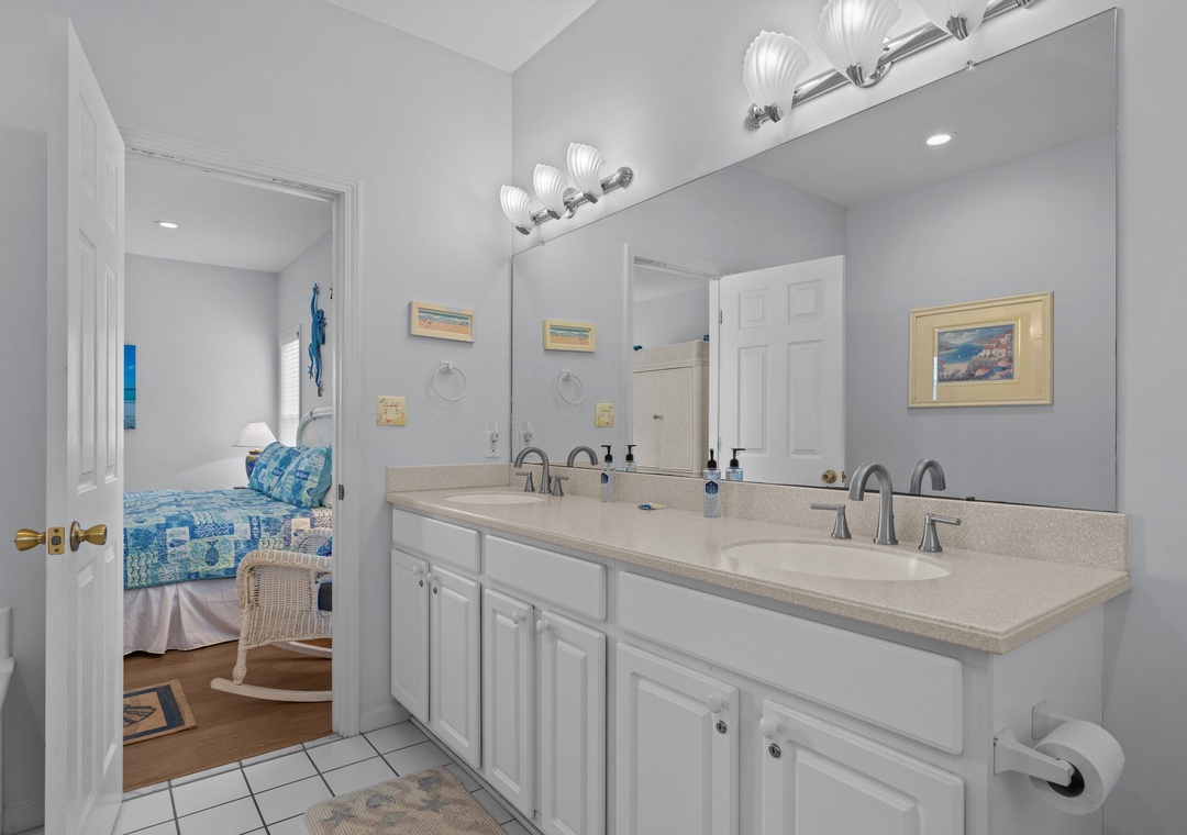 Primary King Suite Bathroom