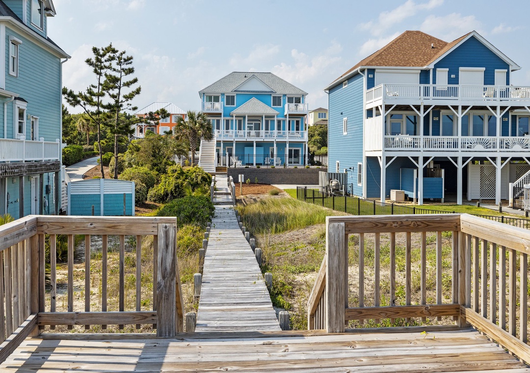 2 Walkway to Beach!