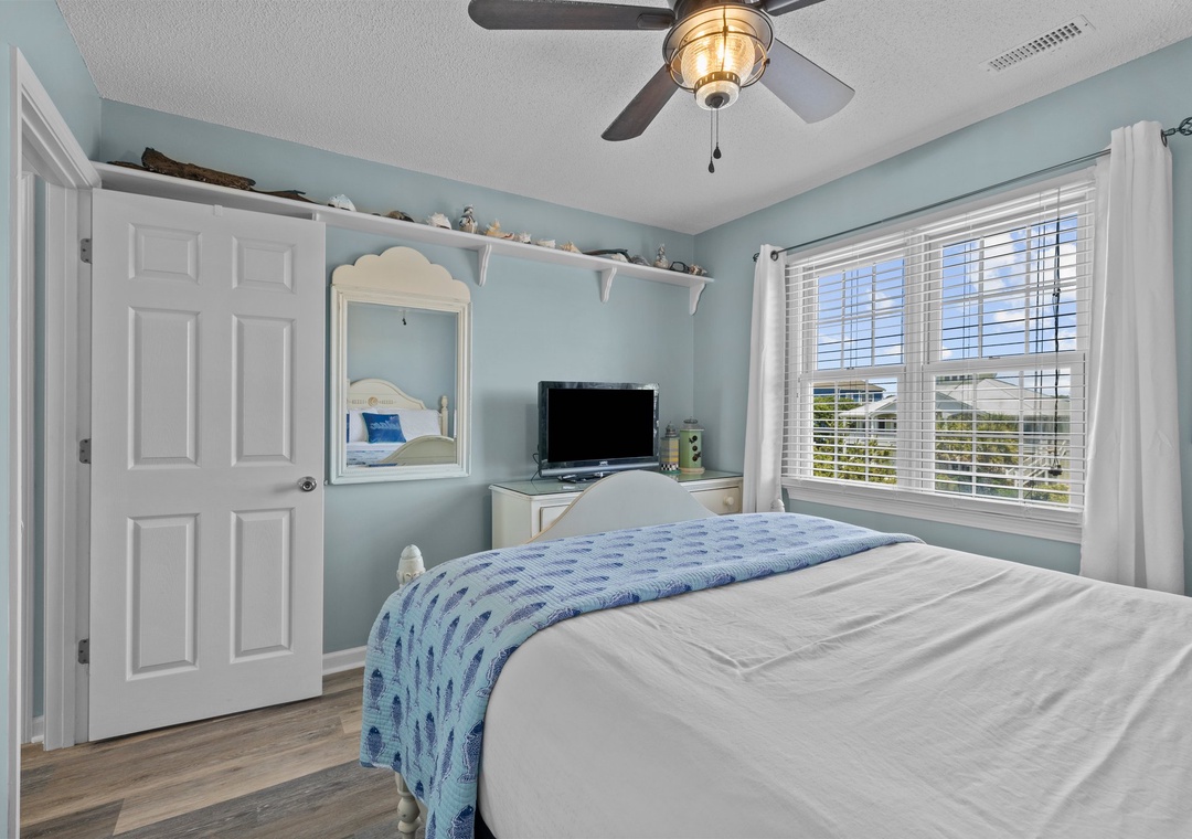 Top Floor Queen Room