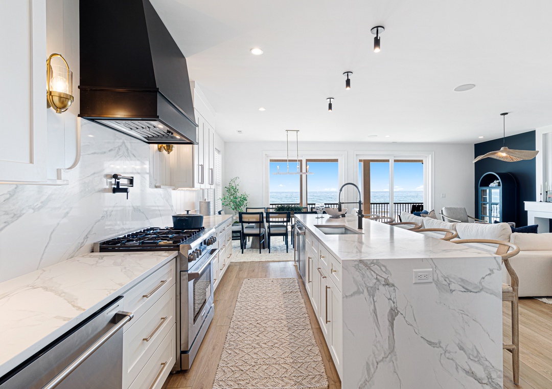 Sea Spray East | Spacious Kitchen