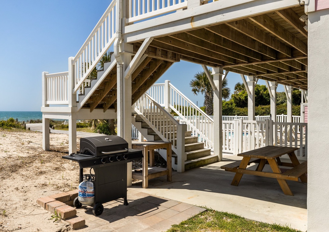 1 Grill area
