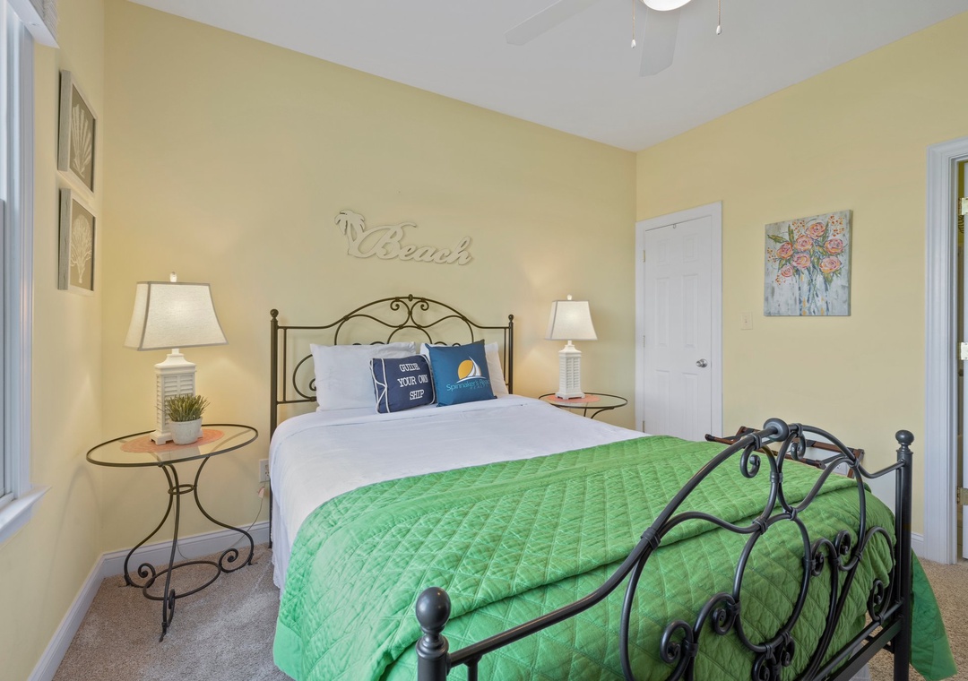 Mid-Floor Queen Room