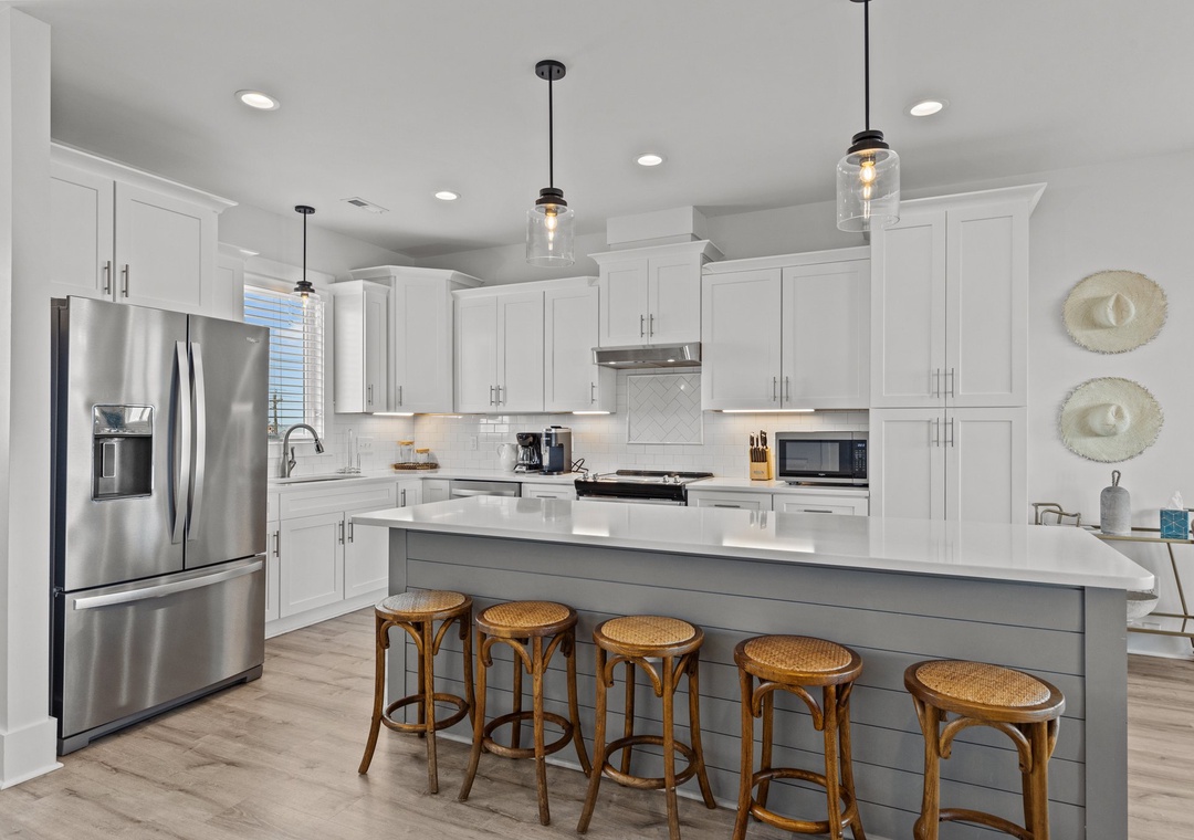 Waverlie's Watch | Kitchen
