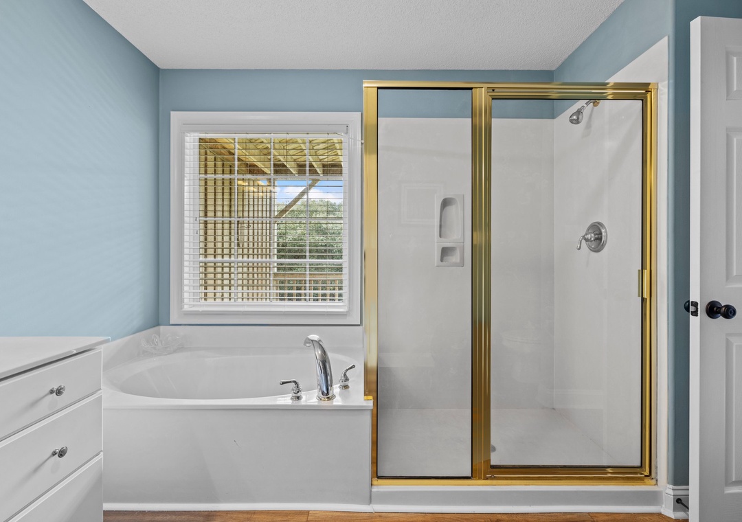 2 Full Bathroom