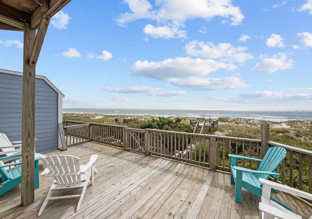 Mid-Floor Deck Views!