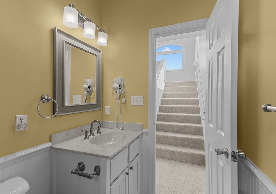 Top Floor Hallway Bathroom
