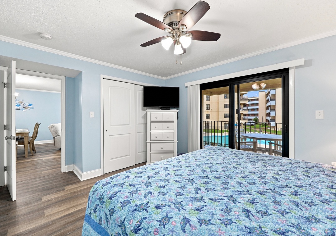 Summer Winds B-233 | King Bedroom