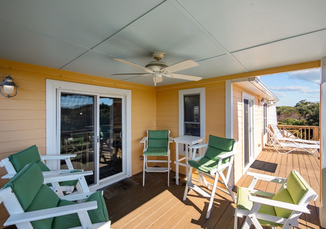 Main Deck Seating Area