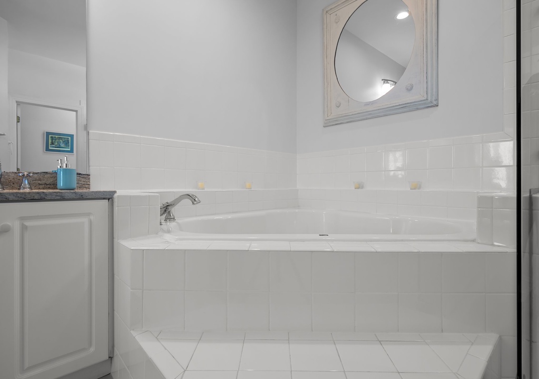 Primary Suite Bathroom