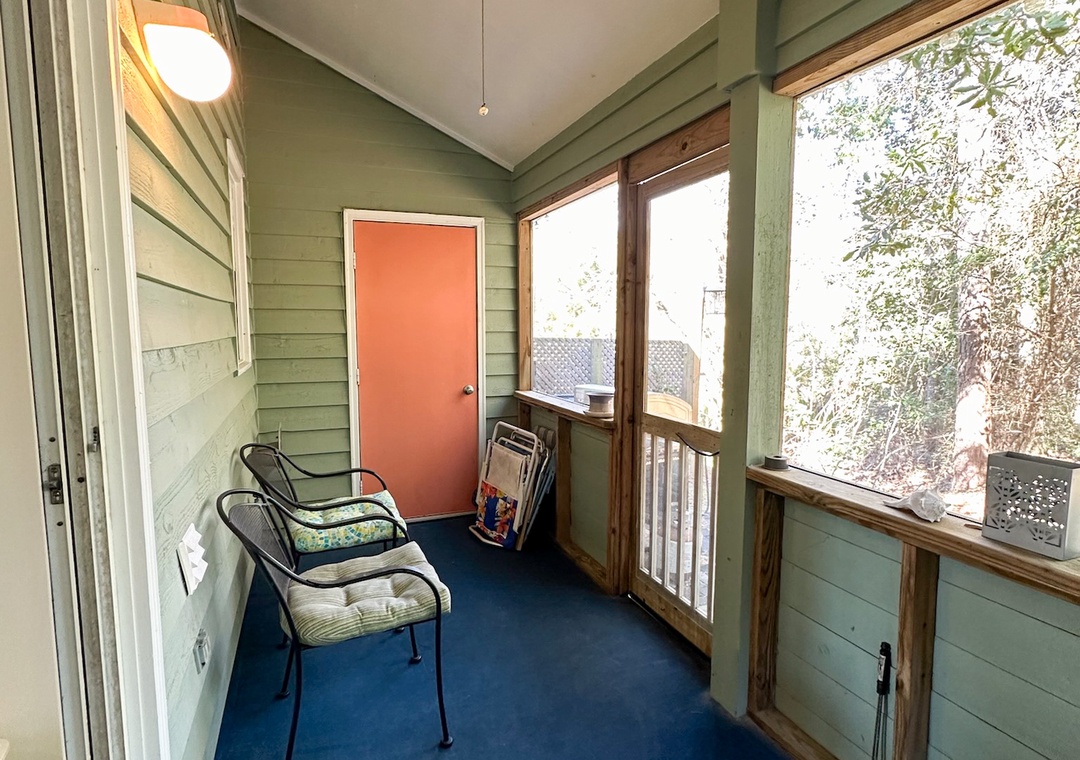 Unit 9 Screened in Porch