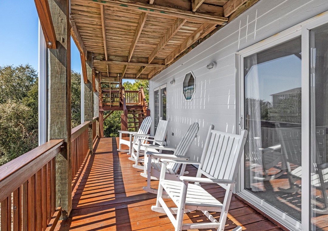 Mid-Floor Deck