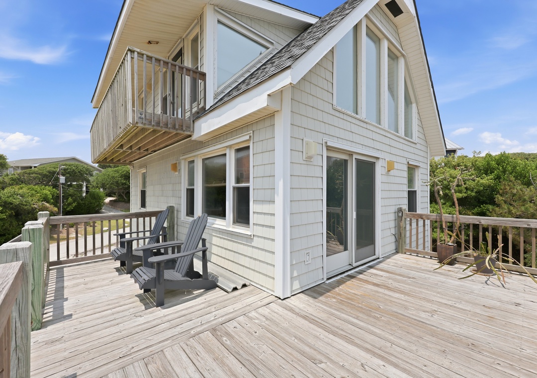 Dolphin Reach's Upper Unit