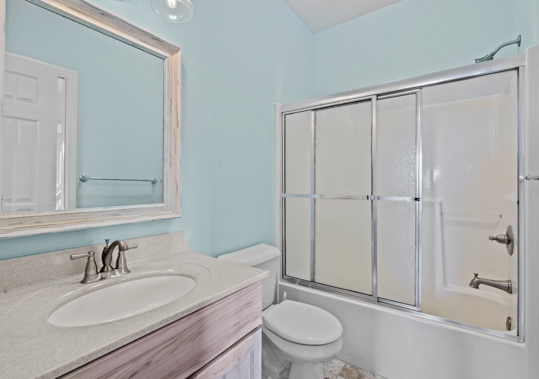Mid-Floor Hallway Bathroom