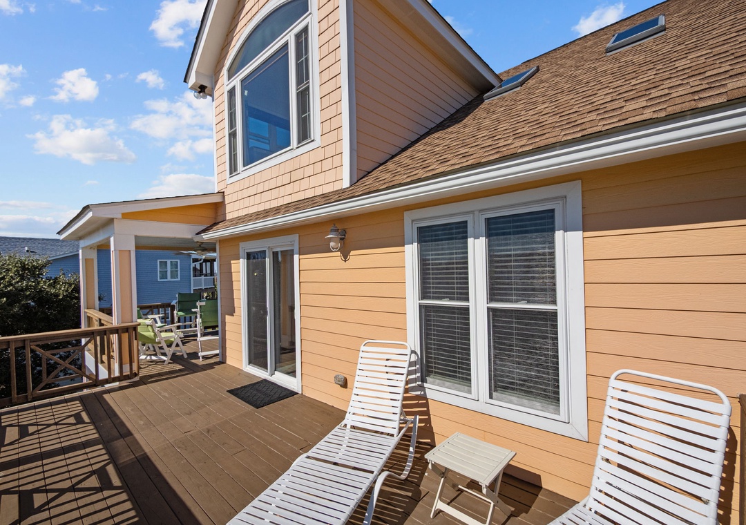 Top Level Deck