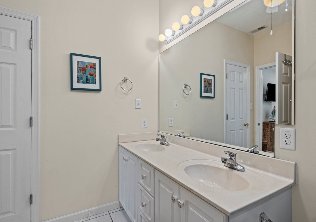 Primary King Suite Bathroom