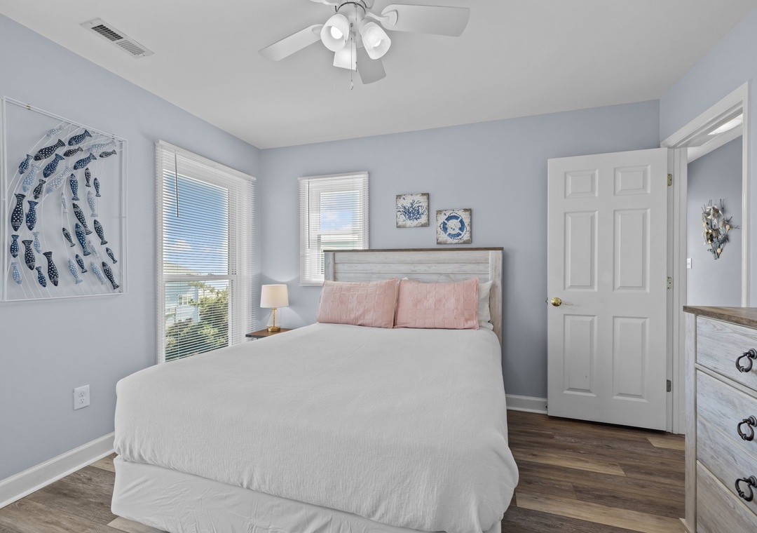 3rd Floor Queen Room