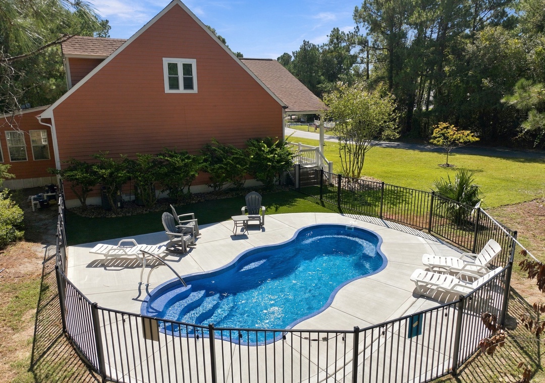 SpinAway | Private Pool