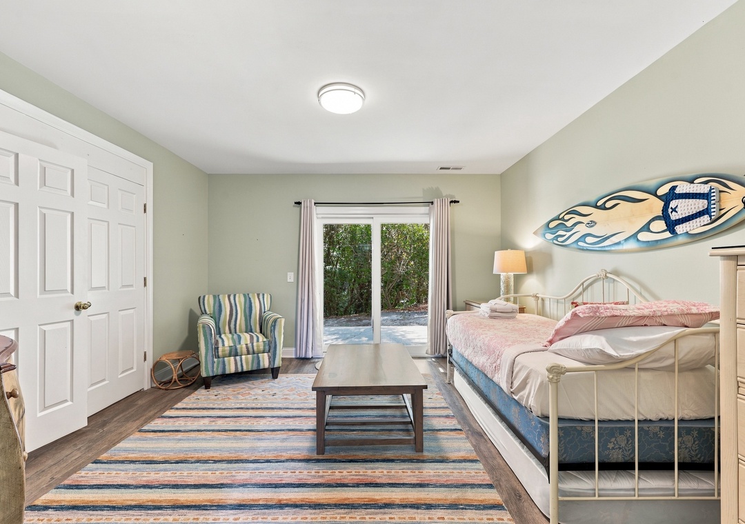 A Time to Remember | Ground Level Common with Daybed