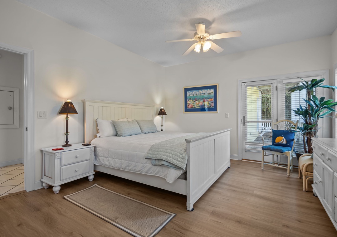 Mid-Floor King Room