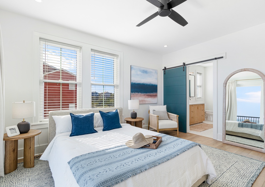 Sea Spray West | Queen Bedroom