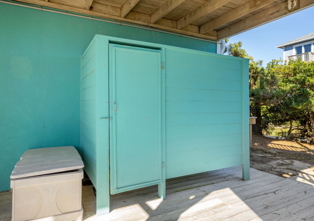 Hot/Cold Outdoor Shower
