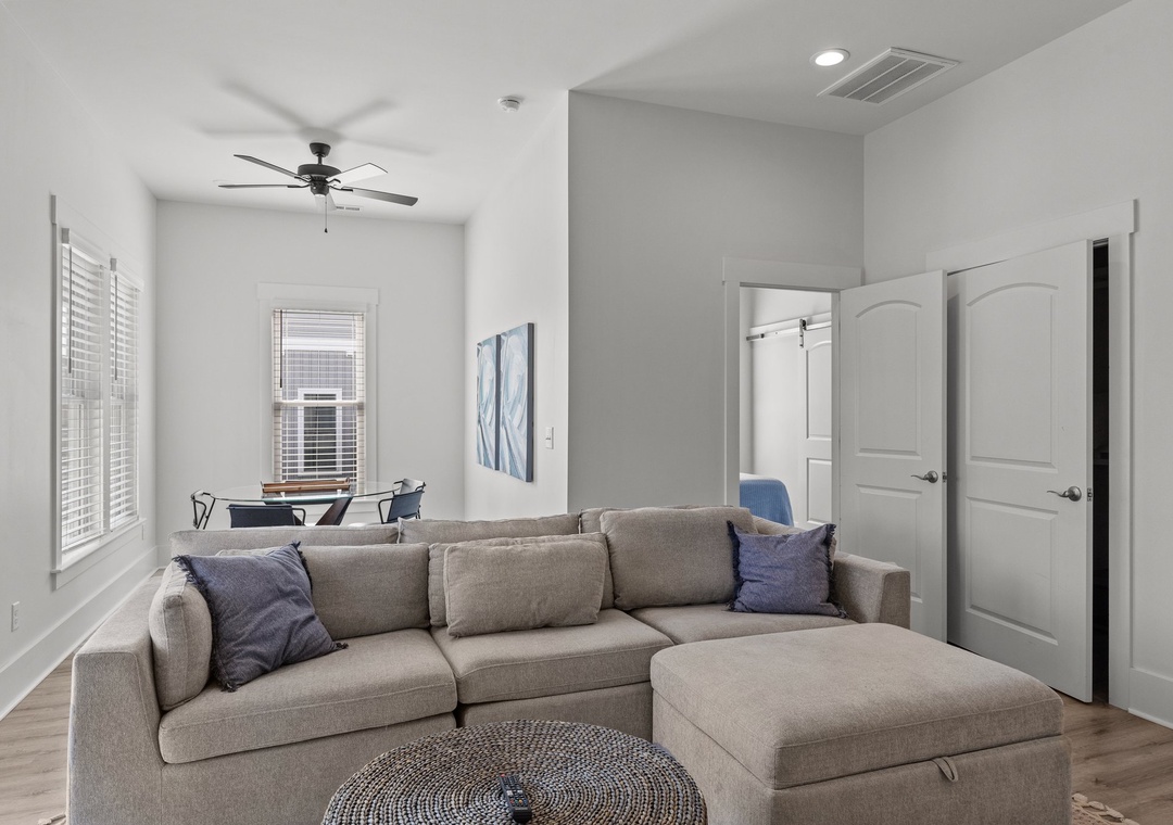 Waverlie's Watch | Lounge Area