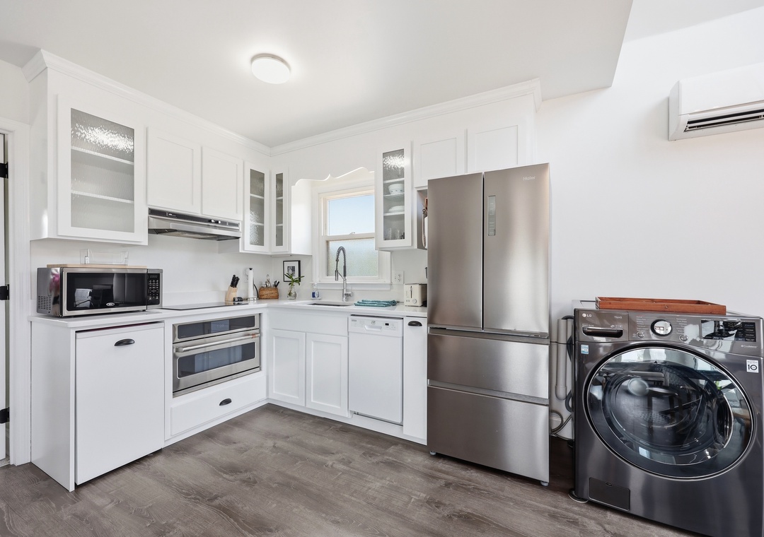 Dolphin Reach Up | Kitchen