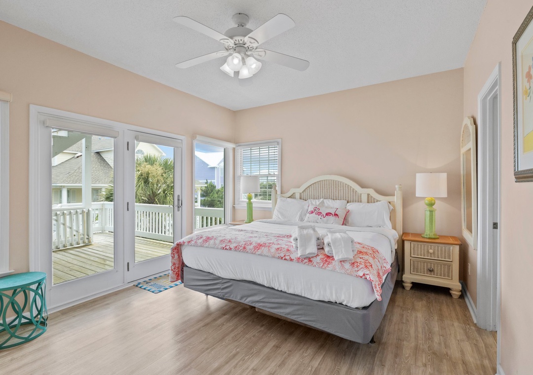 Mid-Floor King Room