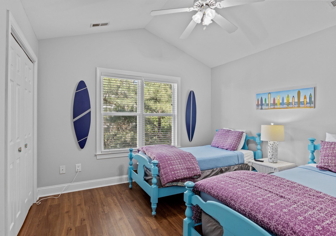 Twin Bedroom on Top floor