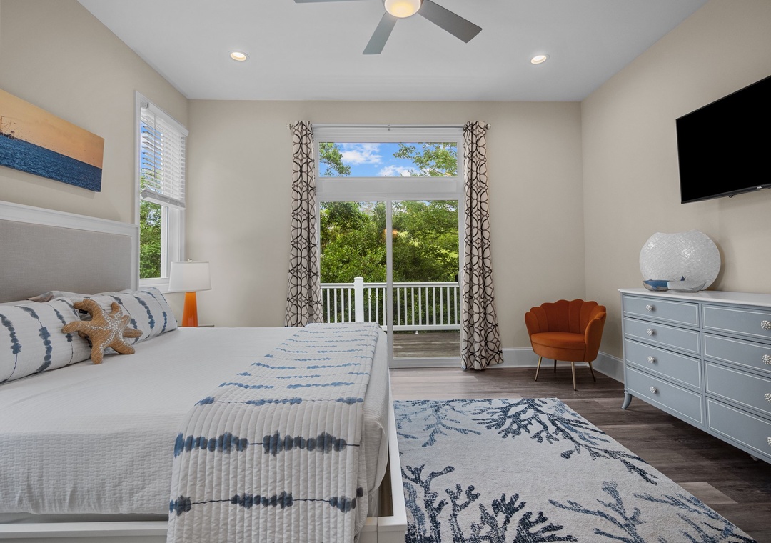 Primary Suite- 1st Floor