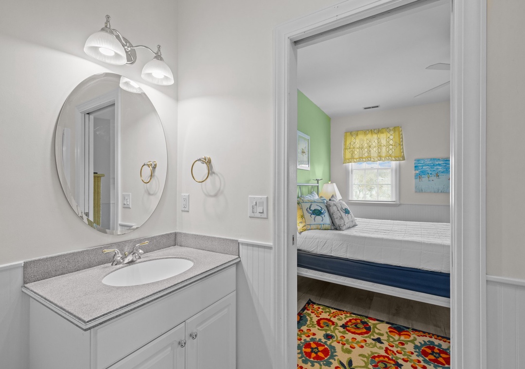 Top Floor Queen Room 1 Bathroom